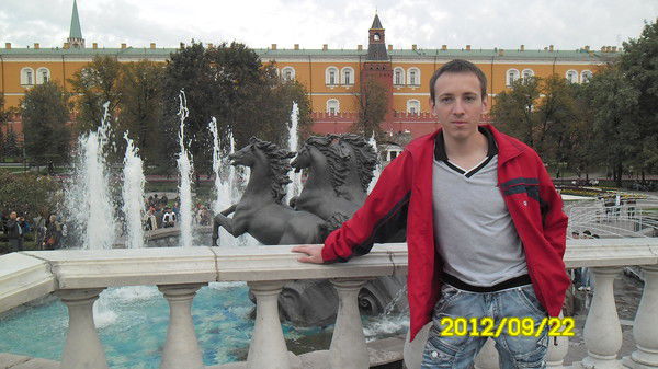 Антон Волков