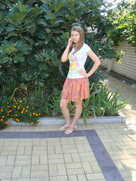 Таня Попова