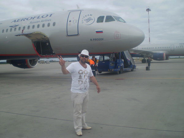 Александр Артамонов