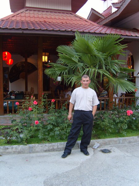 Александр Николаев