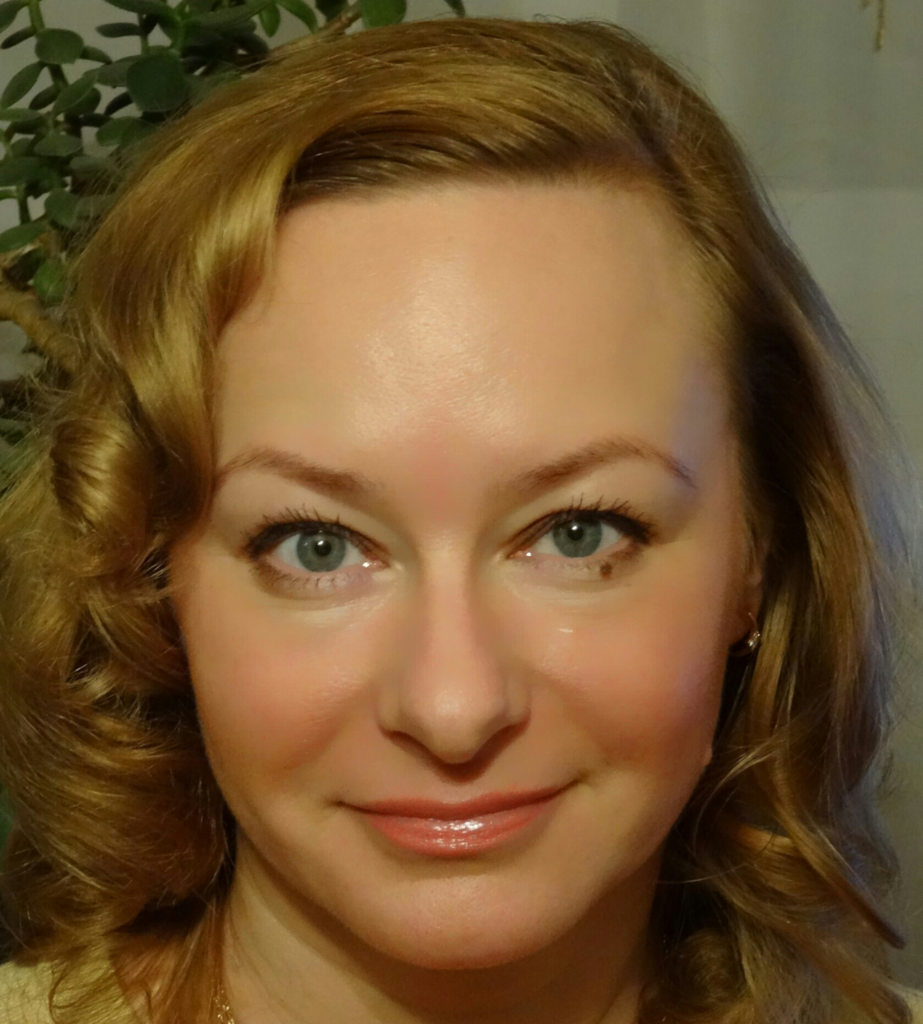 Елена Симонова