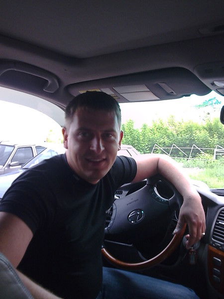 Тарас Власенко