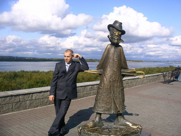 Александр Никонов