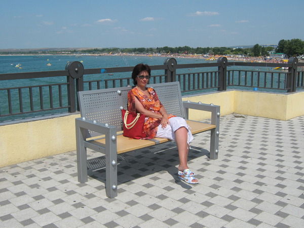 Елена Попова