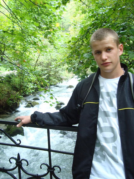 Неизвестно Неизвестно