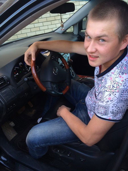 Артур Садиков