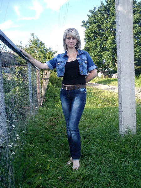 Лена Бесчастная