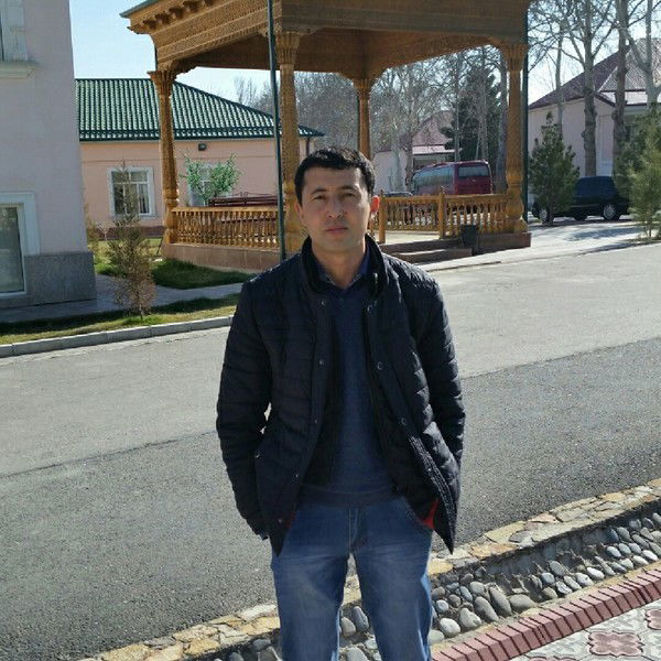 Азамат Худжамов