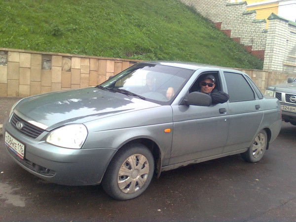 Учкун Дустов