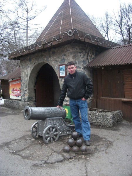 Александр Базуев