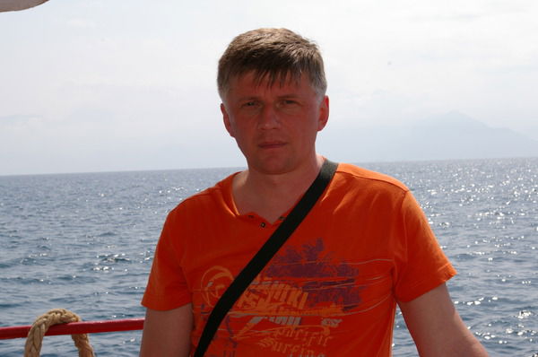 Александр Левин