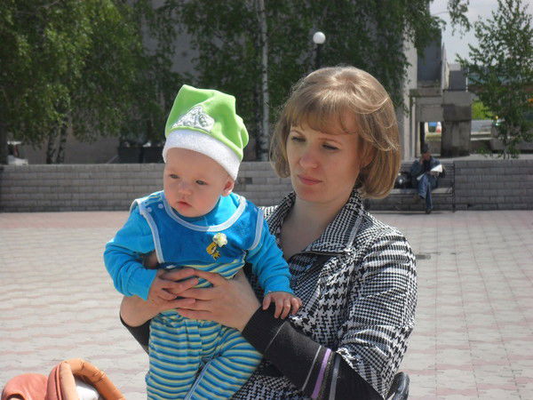 Елена Маноли