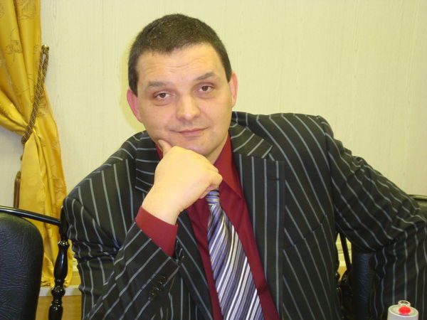 Владимир Устинов