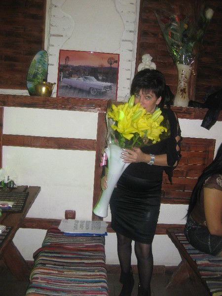 Лена Попова