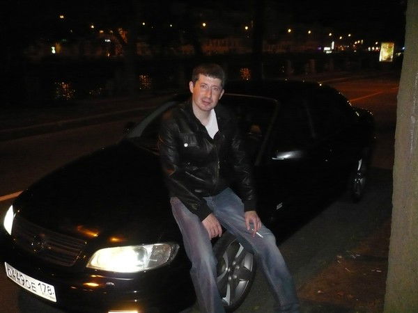 Антон Захаров