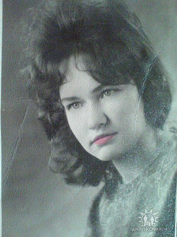 Нина Назымова