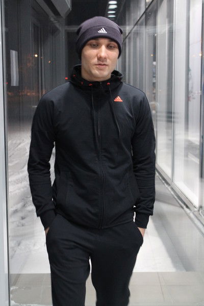 Влад Изратов