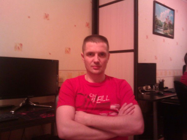 Саша Ефремов