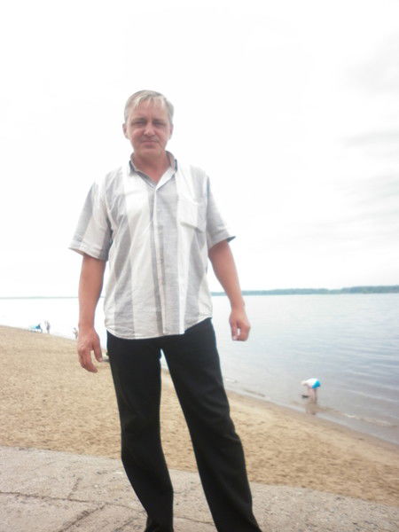 Игорь Левин