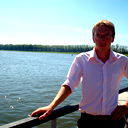 Роберт Николаев