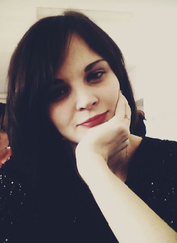 Аня Логощук