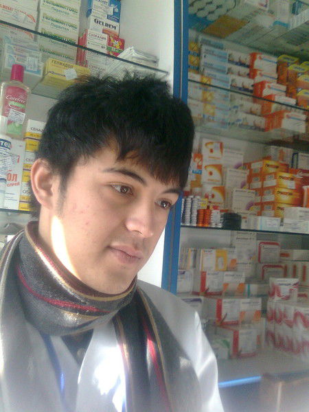 Элбек Холмуродов