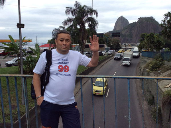 Олег Монахов