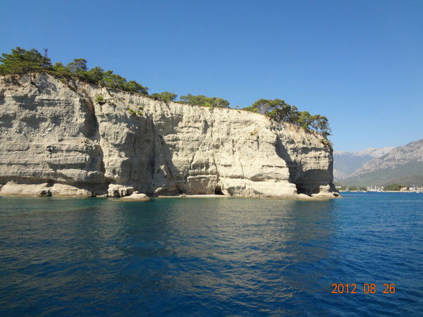 Нуреке ........