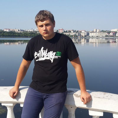 Олег Золотарьов