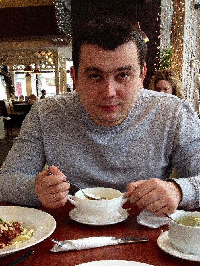 Антон Градов