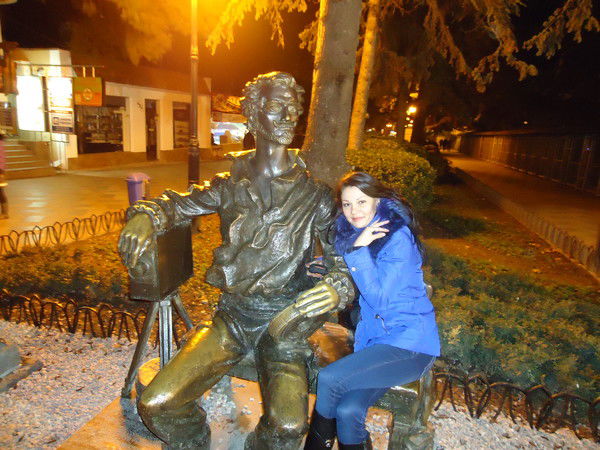 Анна Попович