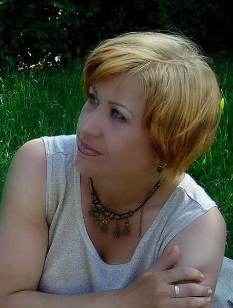 Елена Елена