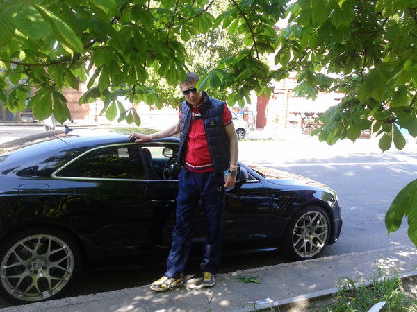 Саша Саша)))