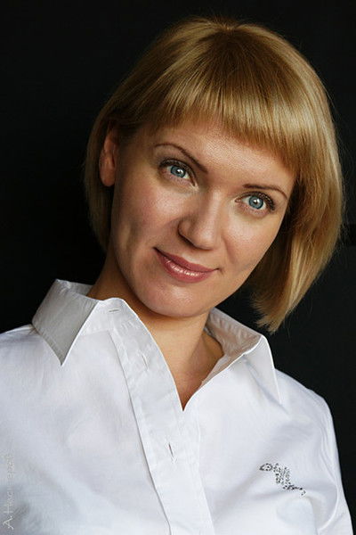 Анна Захарова