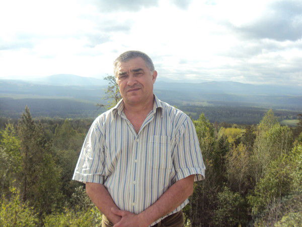 Идрис Хакимов