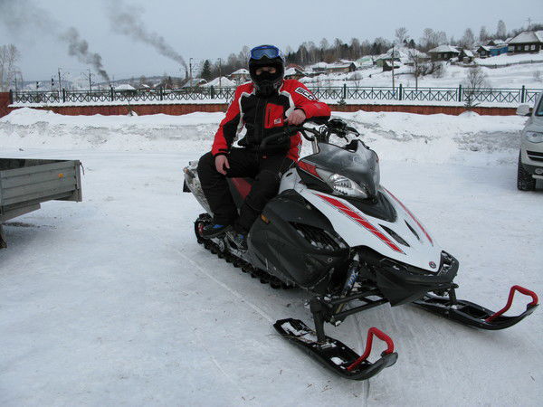 Владимир Жаров
