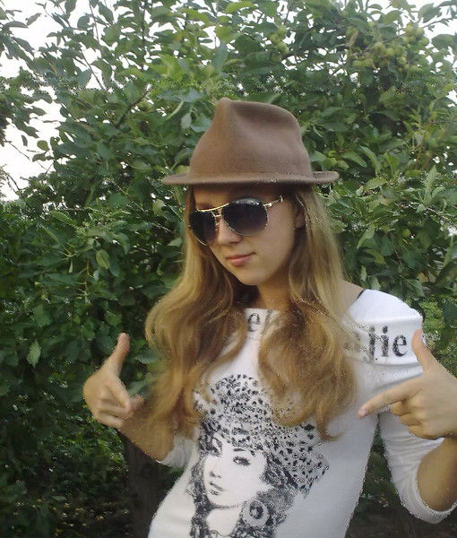 ____________ __________