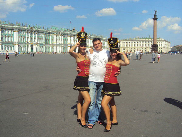 Антон Серов