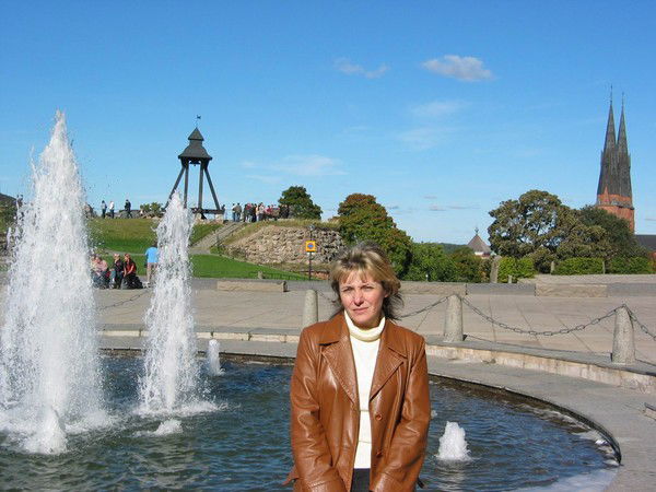 Елена Костанда