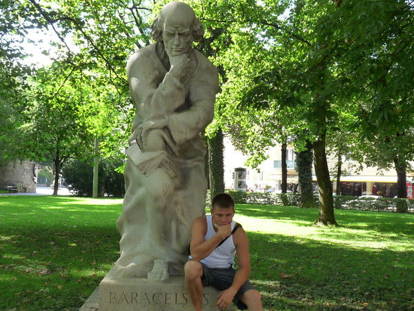 Неизвестно Неизвестно