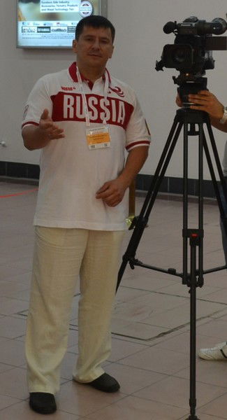 Вячеслав Мазуров