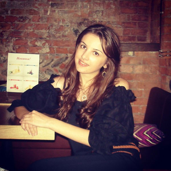 Николь Бестаева