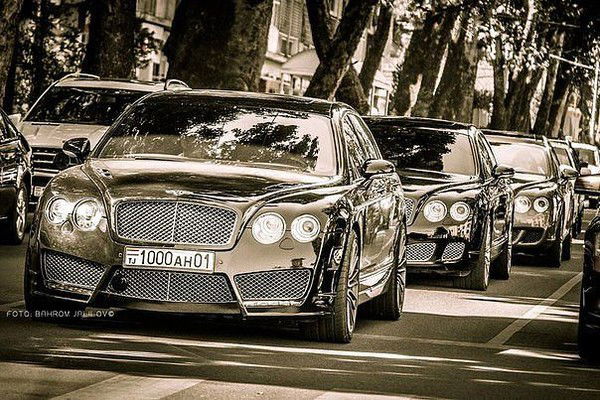 Ias Даврон Давлатов