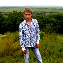 Женя Леонов