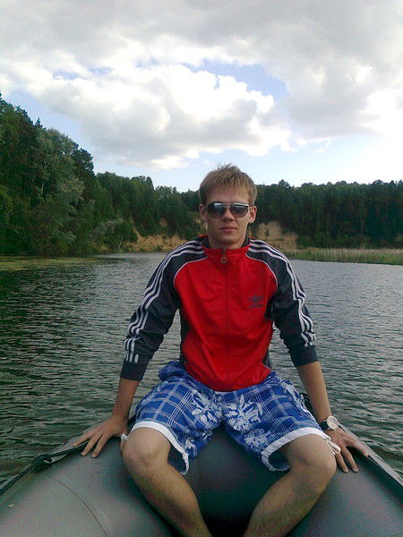 Максим Полтораков