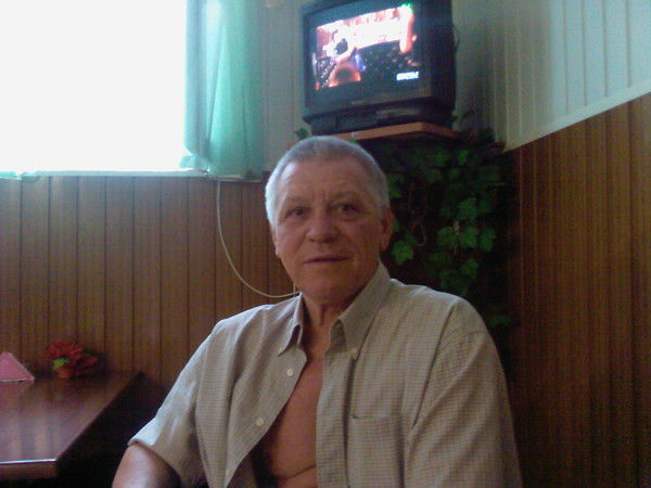 Николай Борецкий