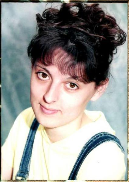 Лариса Шнурова