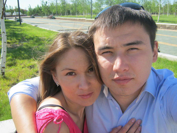 Max & Asemok Umarovi