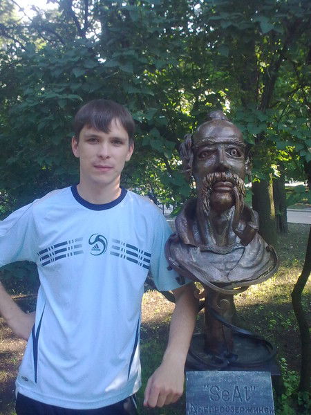 Женя Казаков