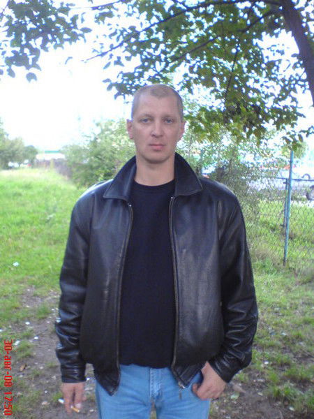 Олег Петров